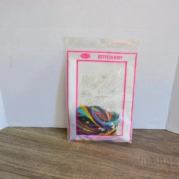 Flower  Crewel Kit - Picture 5 of 7